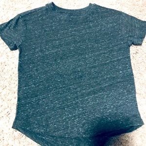 🌻Grey tee- size 5T